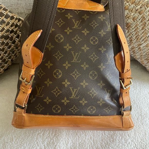 Authentic LV Montsouris GM Backpack Monogram - Picture 2 of 12